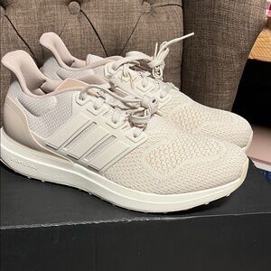 Adidas Ultradream DNA  Beige Athletic Sneakers men's 10.5 NWT